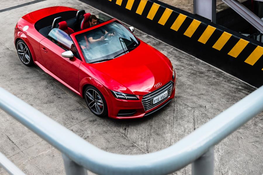  Audi TTS Roadster (8S) 2016 года  (LA) (фото 15 из 27)